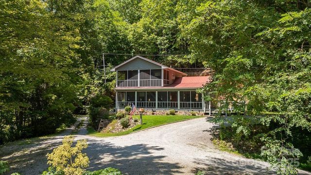 146 W Stecoah Heights, Robbinsville, NC 28771