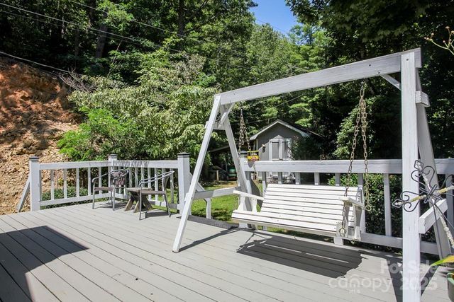 146 W Stecoah Heights, Robbinsville, NC 28771