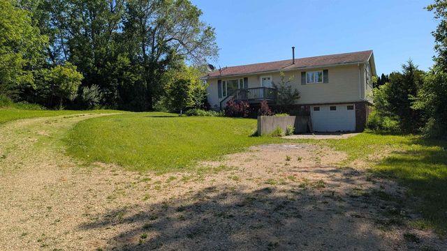 N3126 Oak Road, Markesan, WI 53946