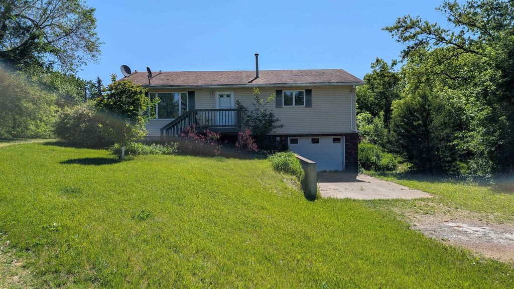 N3126 Oak Road, Markesan, WI 53946