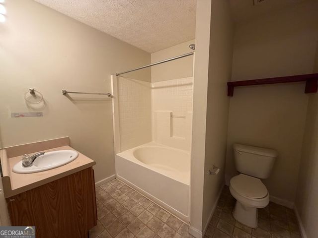 5196 Tew Lane SW, Covington, GA 30014