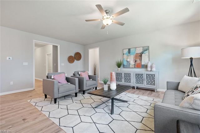 203 Strawberry Acres DR, Elizabeth City, NC 27909