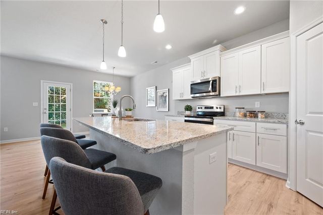 203 Strawberry Acres DR, Elizabeth City, NC 27909