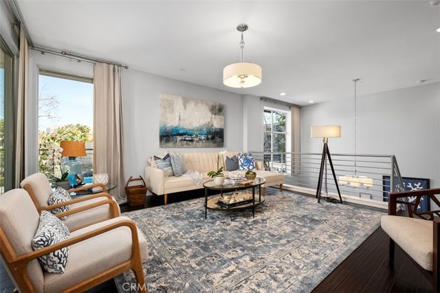 87 Lennox, Irvine, CA 92612