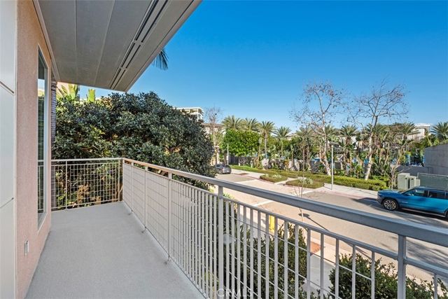 87 Lennox, Irvine, CA 92612