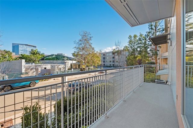 87 Lennox, Irvine, CA 92612