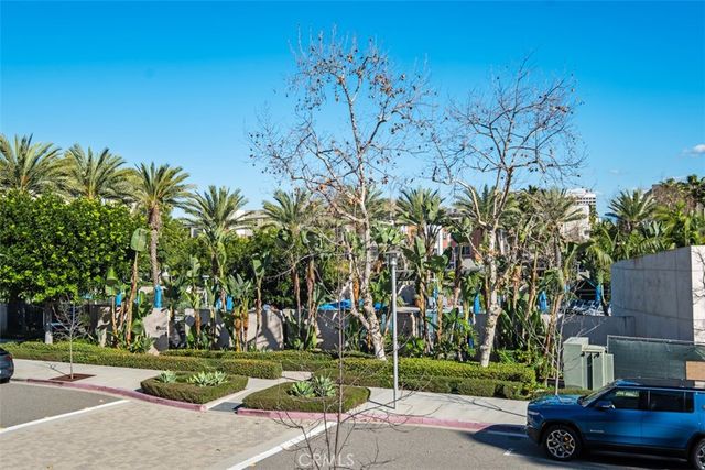 87 Lennox, Irvine, CA 92612