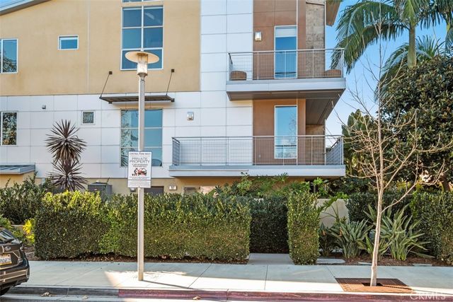 87 Lennox, Irvine, CA 92612