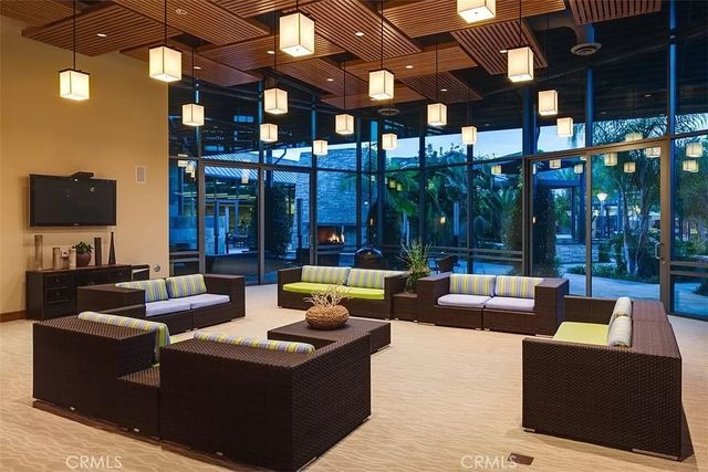 87 Lennox, Irvine, CA 92612