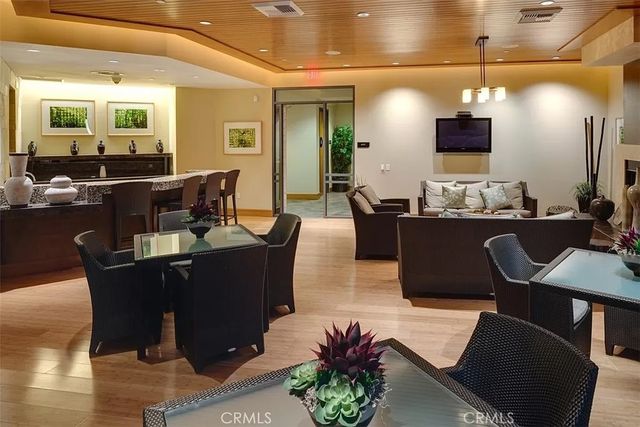 87 Lennox, Irvine, CA 92612