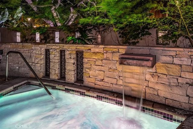 87 Lennox, Irvine, CA 92612