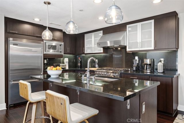 87 Lennox, Irvine, CA 92612