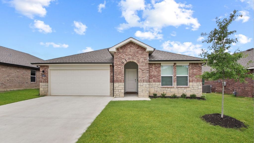 9057 NW 149th Street, Yukon, OK 73099