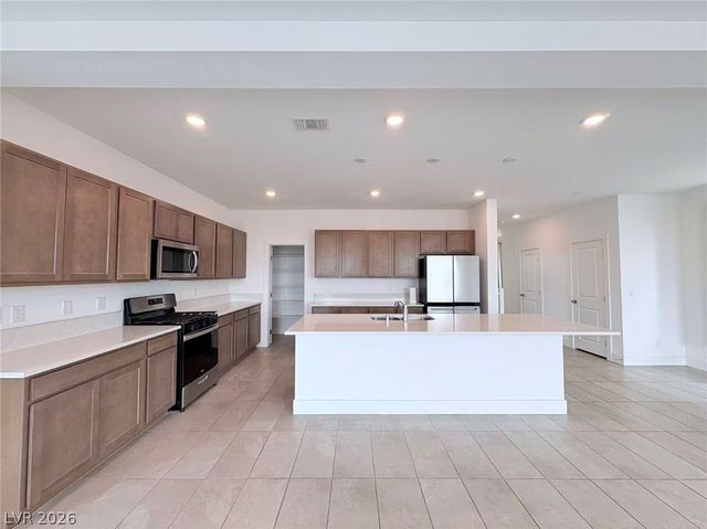 8044 Texas Hills Street, Las Vegas, NV 89113