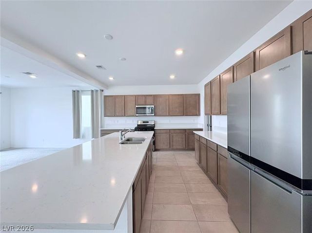 8044 Texas Hills Street, Las Vegas, NV 89113