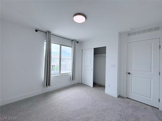 8044 Texas Hills Street, Las Vegas, NV 89113