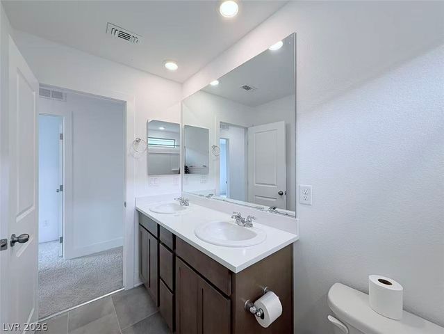 8044 Texas Hills Street, Las Vegas, NV 89113
