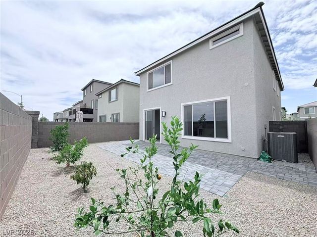 8044 Texas Hills Street, Las Vegas, NV 89113