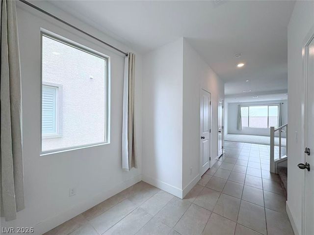 8044 Texas Hills Street, Las Vegas, NV 89113