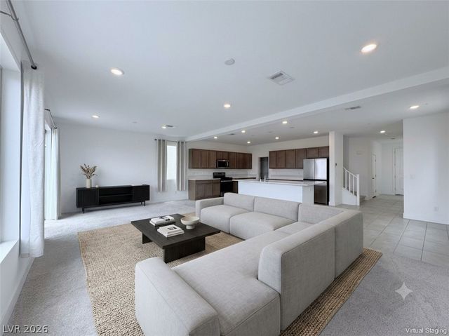 8044 Texas Hills Street, Las Vegas, NV 89113