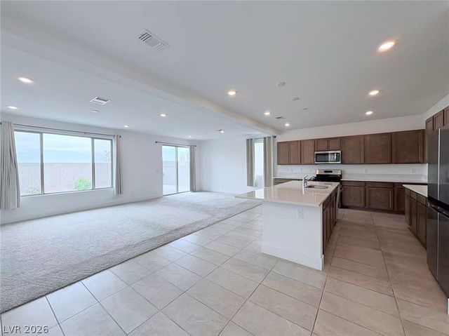 8044 Texas Hills Street, Las Vegas, NV 89113