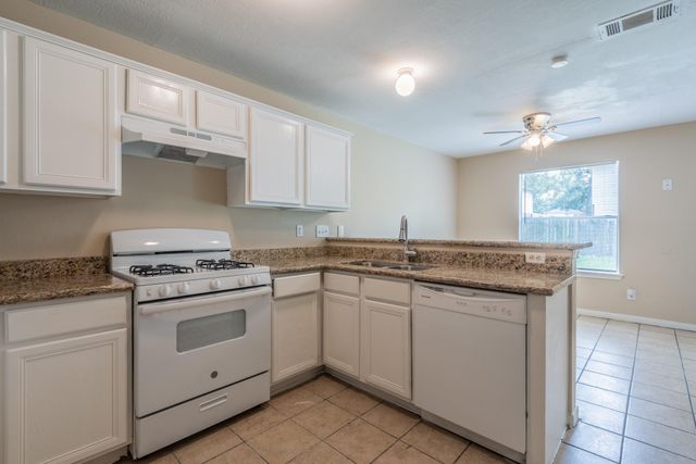 8006 Scarlet Tanager Drive, Humble, TX 77396