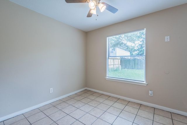 8006 Scarlet Tanager Drive, Humble, TX 77396