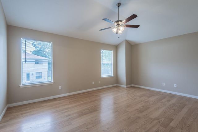 8006 Scarlet Tanager Drive, Humble, TX 77396