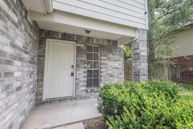 8006 Scarlet Tanager Drive, Humble, TX 77396