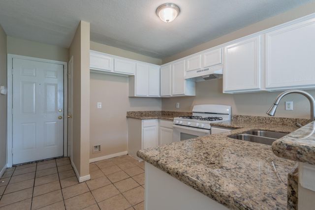 8006 Scarlet Tanager Drive, Humble, TX 77396