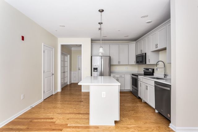 1211 Pennington Drive 1211, Walpole, MA 02081