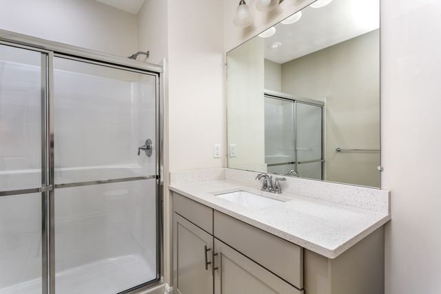 1211 Pennington Drive 1211, Walpole, MA 02081