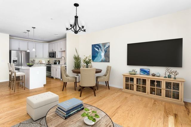 1211 Pennington Drive 1211, Walpole, MA 02081
