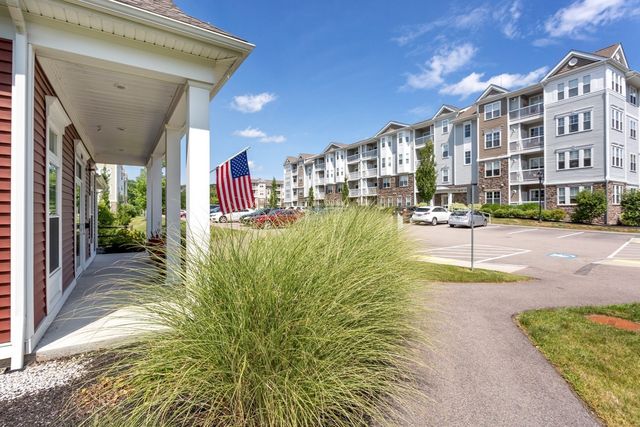 1211 Pennington Drive 1211, Walpole, MA 02081