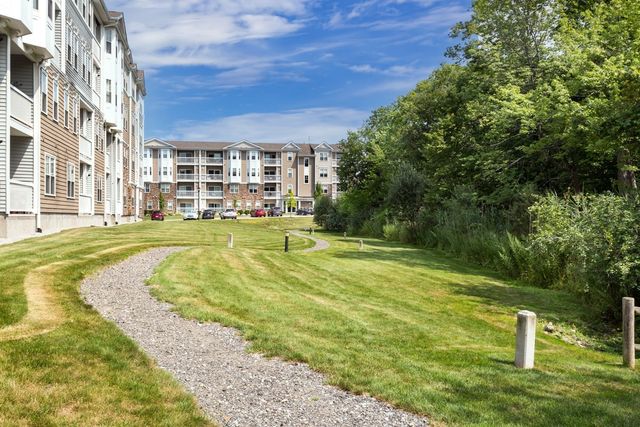 1211 Pennington Drive 1211, Walpole, MA 02081