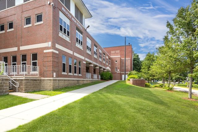 1211 Pennington Drive 1211, Walpole, MA 02081