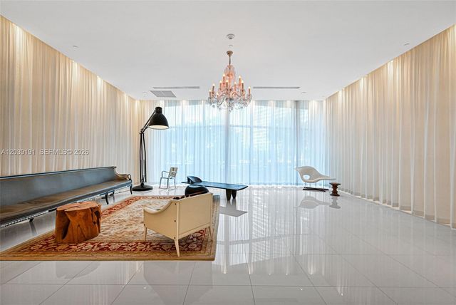 475 Brickell Ave 3113, Miami, FL 33131