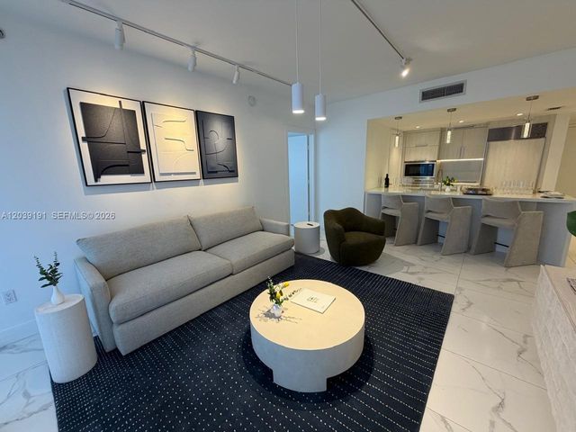 475 Brickell Ave 3113, Miami, FL 33131