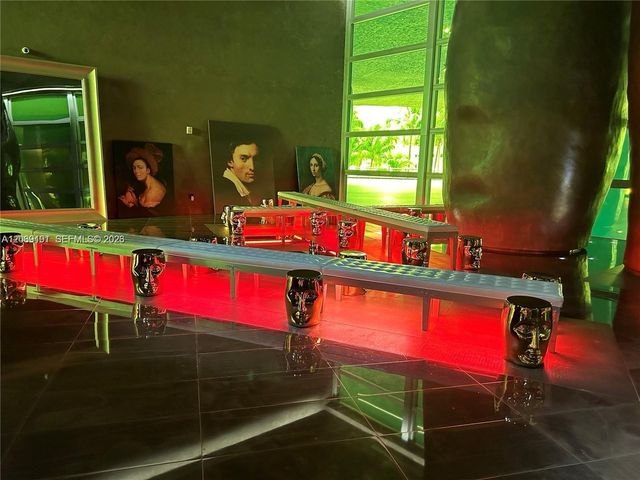 475 Brickell Ave 3113, Miami, FL 33131