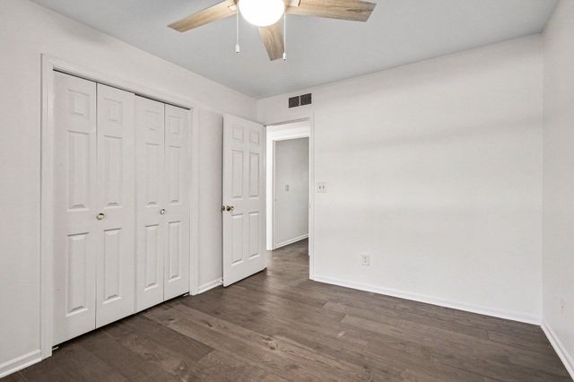 6136 Canary Avenue, Portage, IN 46368