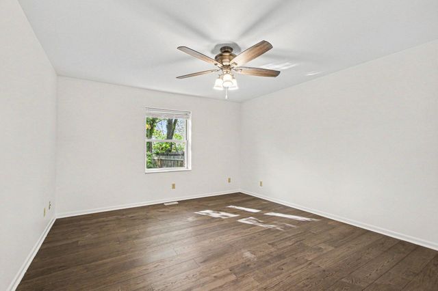 6136 Canary Avenue, Portage, IN 46368