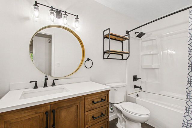 6136 Canary Avenue, Portage, IN 46368