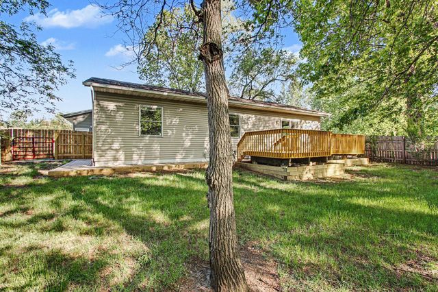 6136 Canary Avenue, Portage, IN 46368