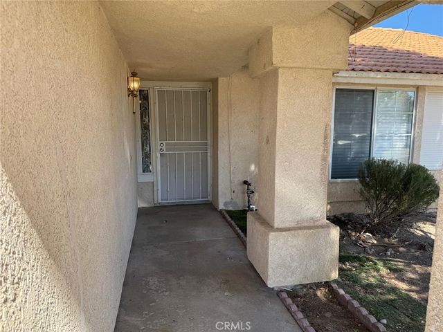 1229 Onyx, Palmdale, CA 93550