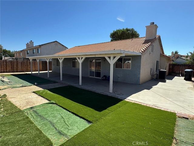 1229 Onyx, Palmdale, CA 93550