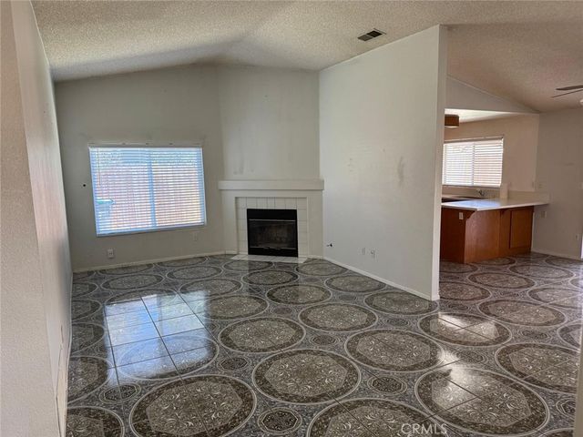 1229 Onyx, Palmdale, CA 93550