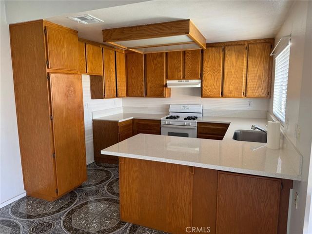 1229 Onyx, Palmdale, CA 93550
