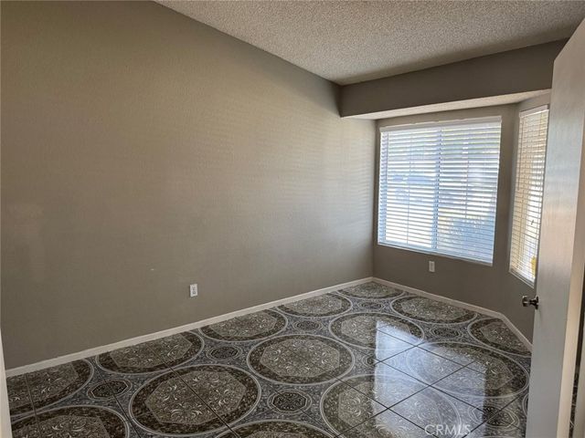 1229 Onyx, Palmdale, CA 93550
