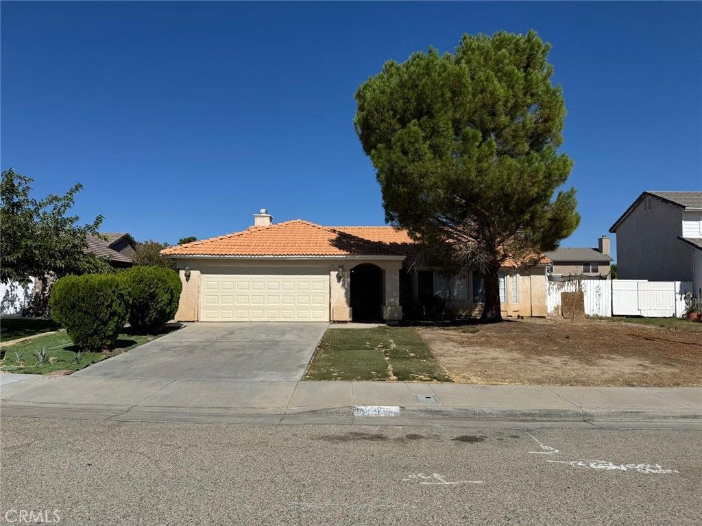 1229 Onyx, Palmdale, CA 93550