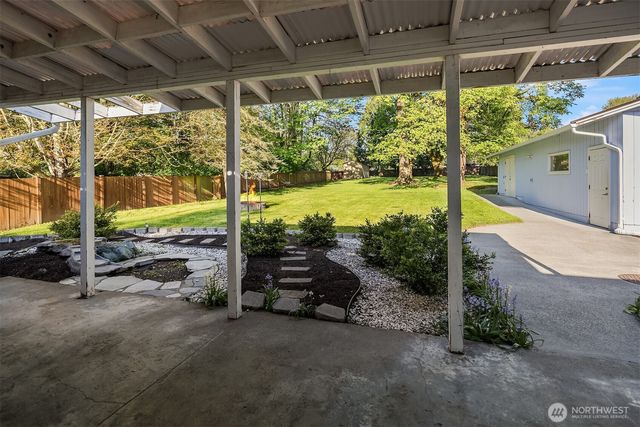 17109 44th Avenue W, Lynnwood, WA 98037